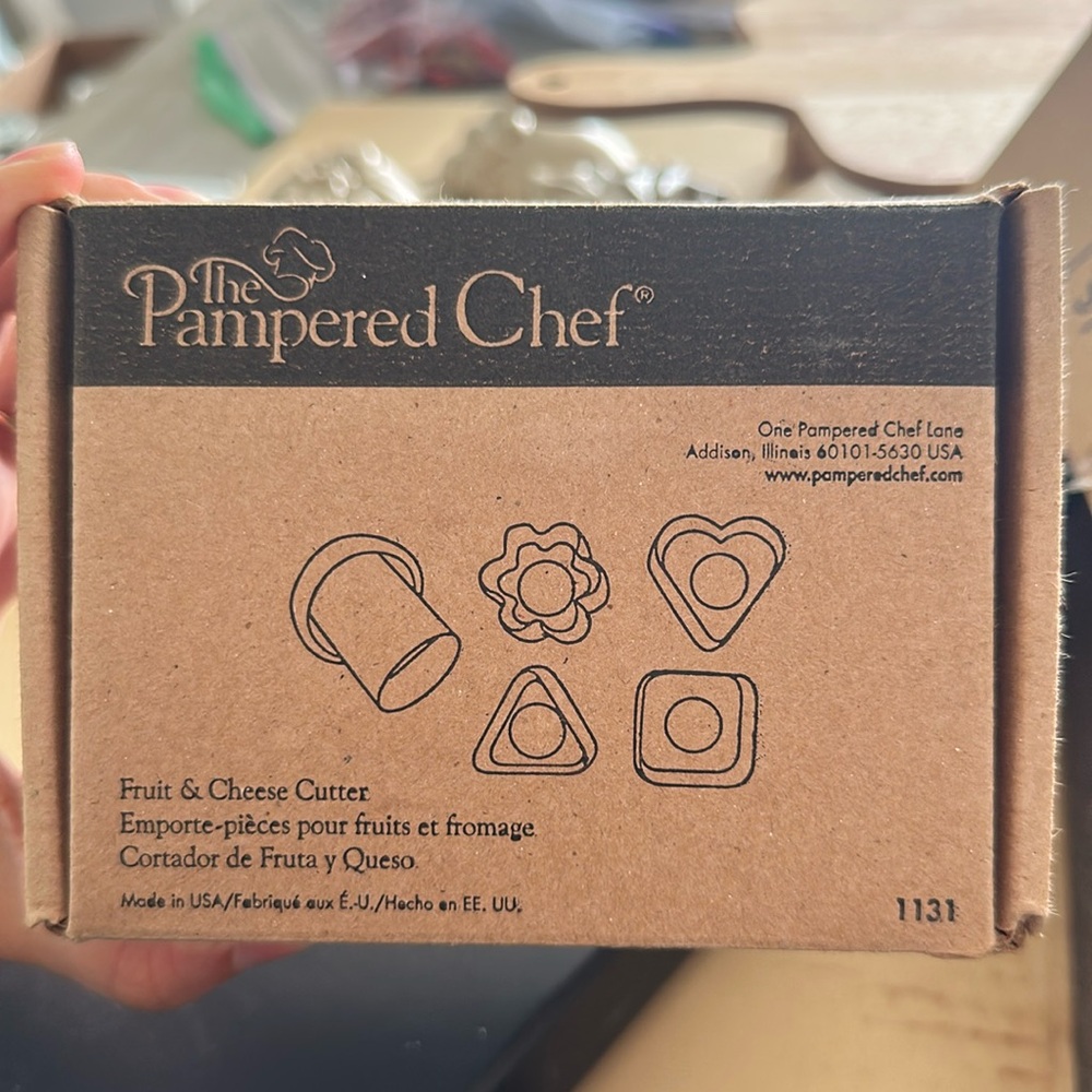 Pampered Chef fruit and cheese cutter